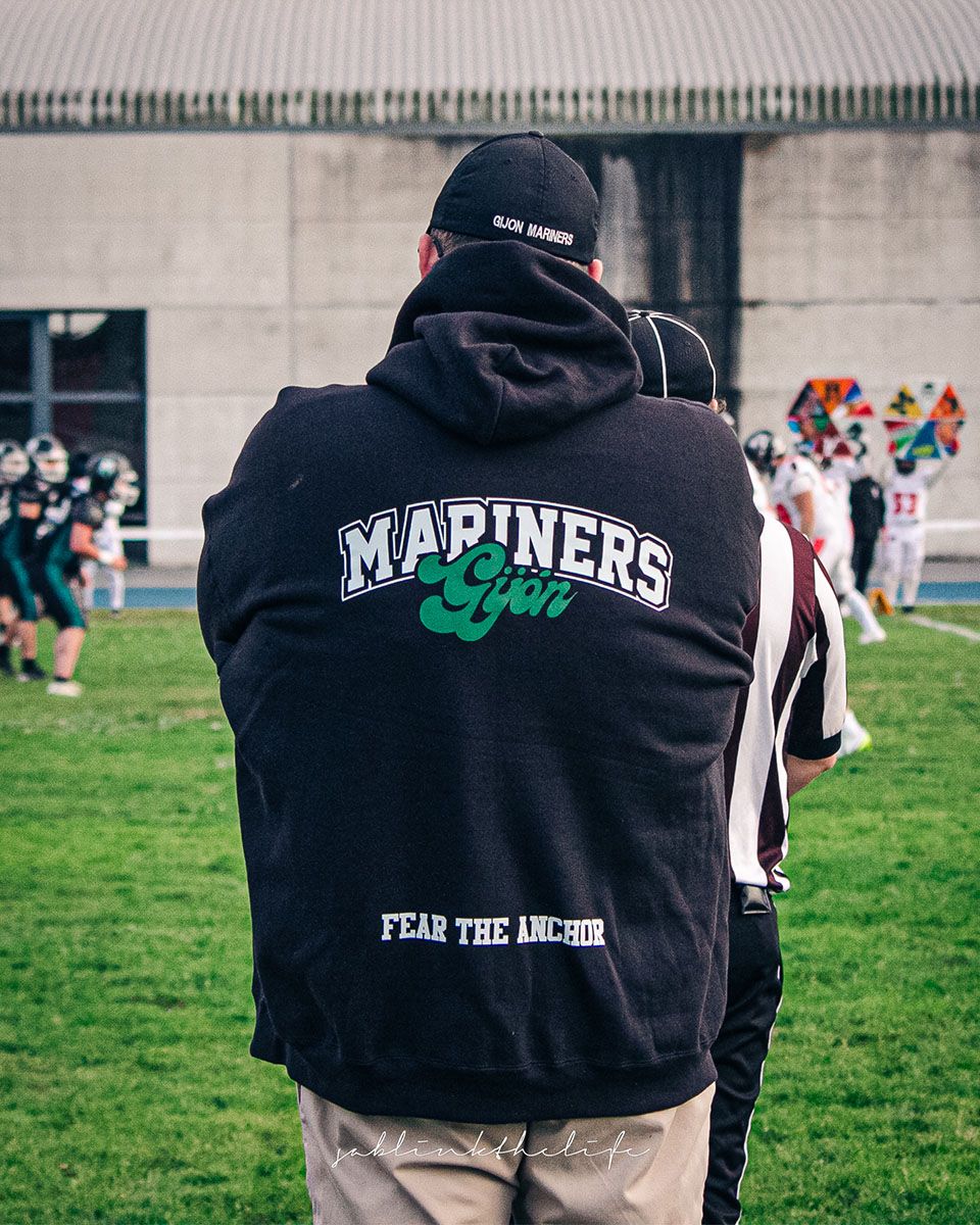 HODDIE 26 Sudadera negra